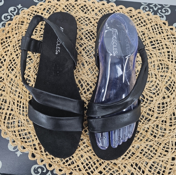 Aerosoles Black Strappy Sandals Size 9 - Picture 5 of 9